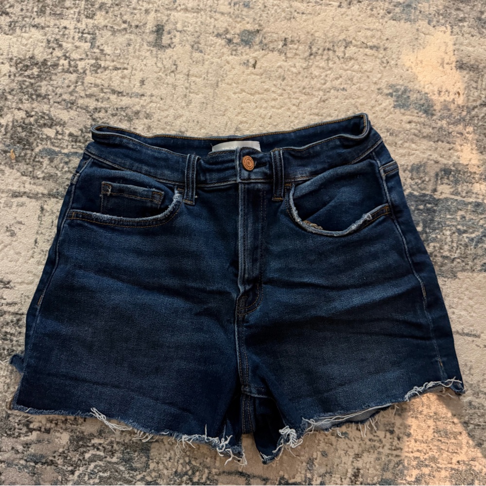 Vervet shorts, size small, worn twice, like new